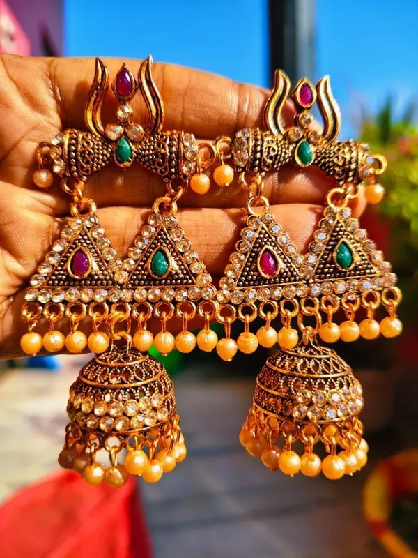 Gold_Brass_Jhumki_Earring_For_Women
