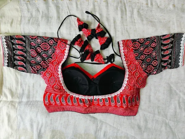 Red_And_Black_Cotton_Blouse_For_Women