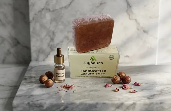 Siyaaura_Handcrafted_Luxury_Reetha_Soap