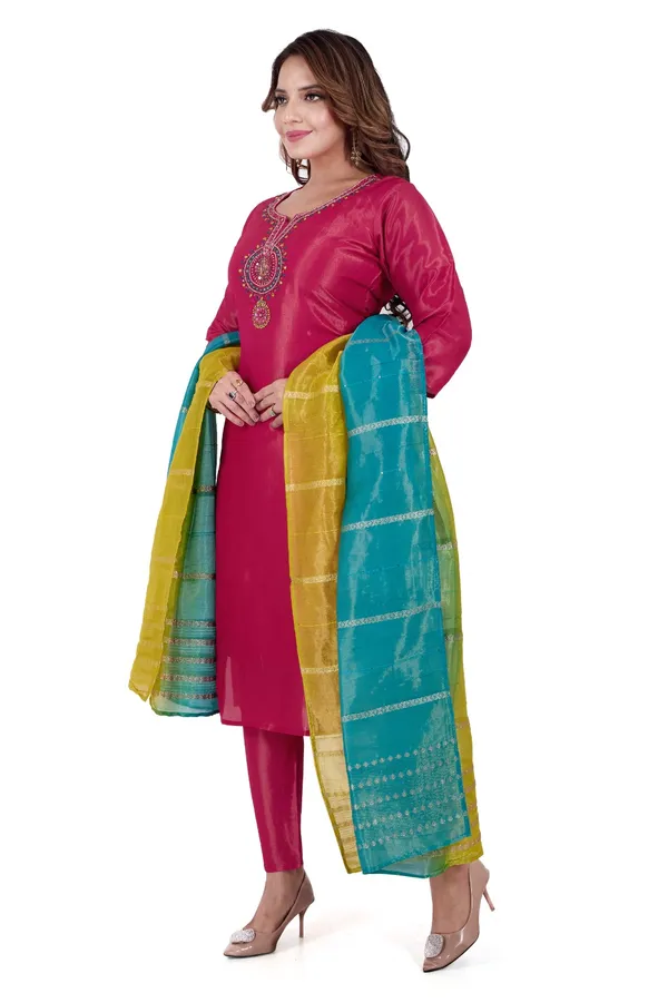 Women'S_Embroidered_Silk_Blend_Salwar_Suit_Set_With_Multicolor_Dupatta
