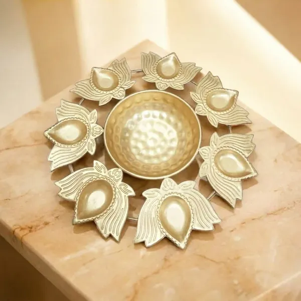 Polished_Brass_Diya_Pack_With_Artisanal_Leaf_Design_Lustrous_Gold_Finish