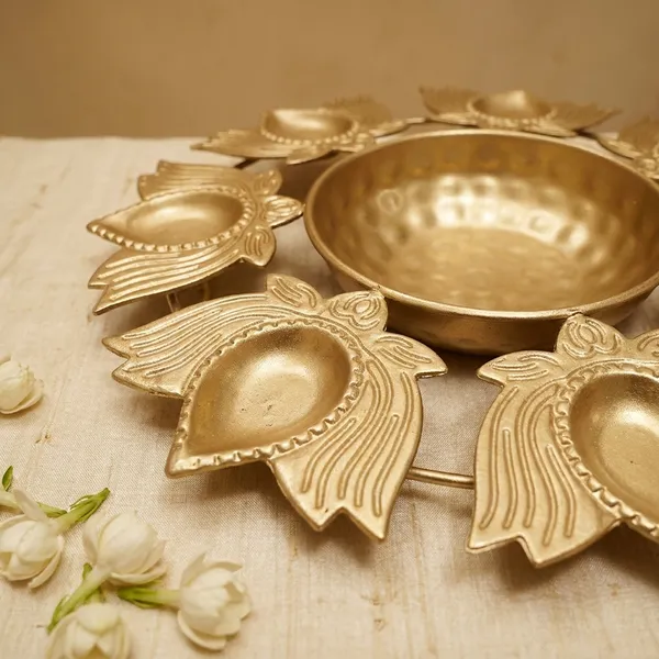 Polished_Brass_Diya_Pack_With_Artisanal_Leaf_Design_Lustrous_Gold_Finish