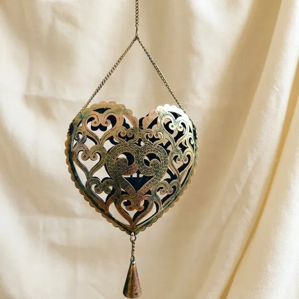 Antique_Polished_Brass_Heart_Shaped_Hanging_Tealight_Holder