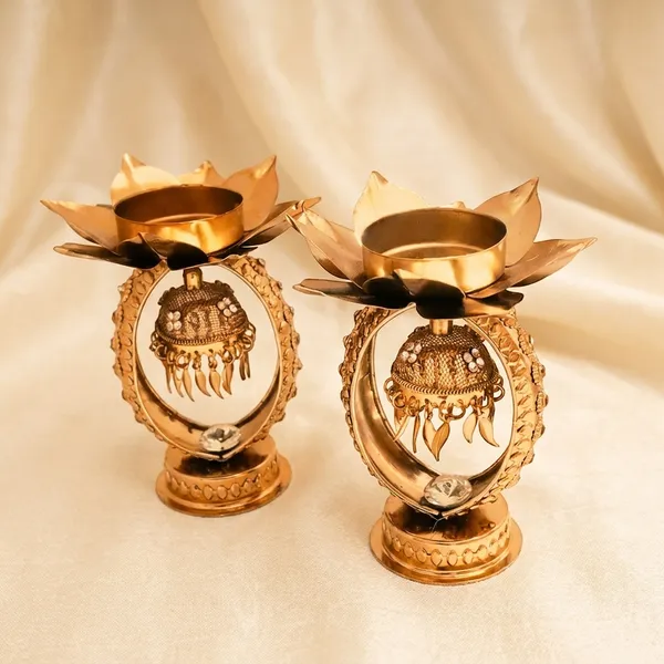 Artisanal_Lustrous_Gold_Lotus_Diya_Hanging_Stand_Pack_Of_2