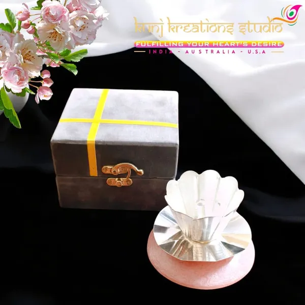 Crystal_Flower_Artisanal_Perfume_Bottle_With_Gift_Box
