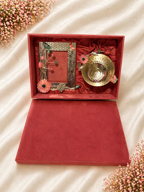 Premium_Gift_Box_With_Artisanal_Photo_Frame_And_Polished_Brass_Bowl_Pack_Red_Velvet_Pack_Of_2