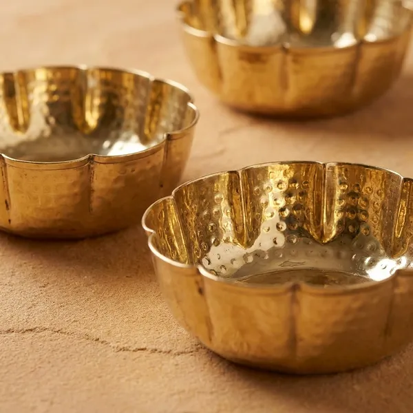 Lustrous_Gold_Polished_Brass_Hammered_Bowls_With_Scalloped_Edges_Artisanal_Serving_And_Divine_Pooja_Bowls_Pack_Of_3