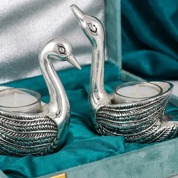 Elegant_Vintage_Silver_Finish_Toned_Swan_Candle_Holder_With_Presentation_Box_Pack_Of_2