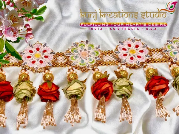 Artisanal_Embroidered_Floral_Toran_With_Hanging_Roses_And_Lustrous_Gold_Beads