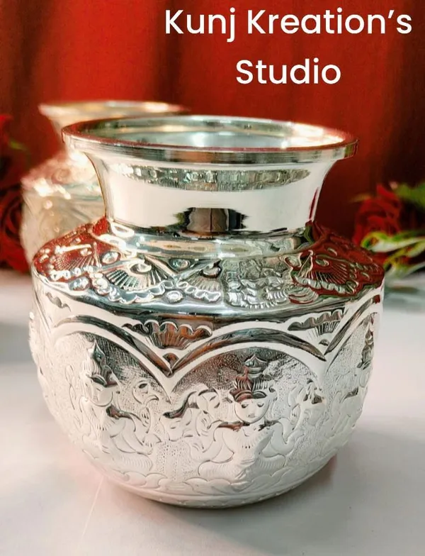 Hand_Etched_Vintage_Silver_Finish_Plated_Artisanal_Bowl_With_Intricate_Embossed_Design