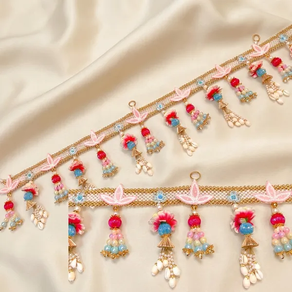 Multicolor_Pom_Pom_Tassel_Lace_With_Jhumka_Bells_Lustrous_Gold_Mesh_Artisanal_Trim