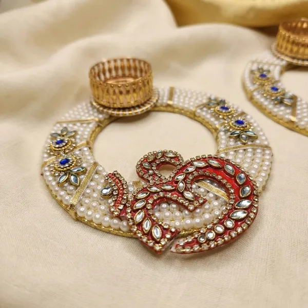 Artisanal_Gold_Plated_Divine_Pooja_Thali_With_Pearl_And_Gemstone_Embellishments_Pack_Of_2