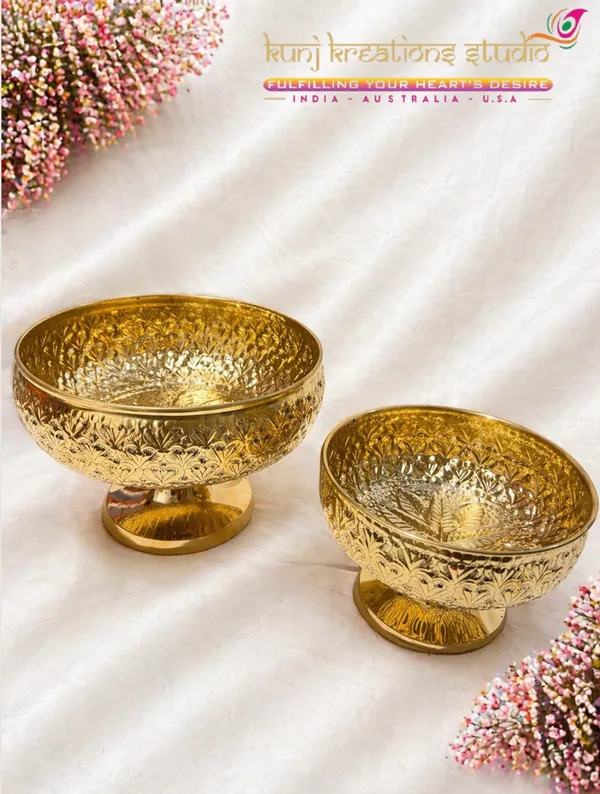 Hand_Etched_Polished_Brass_Bowl_Pack_With_Pedestal_Base_Lustrous_Gold_Finish_Pack_Of_2