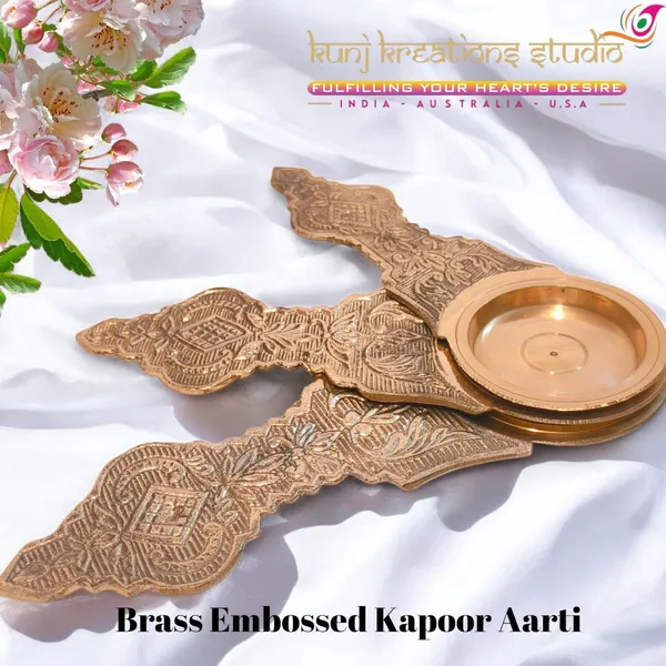 Polished_Brass_Embossed_Kapoor_Aarti