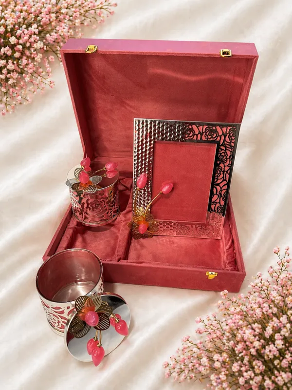 Luxury_Blush_Maroon_Velvet_Gift_Box_Pack_With_Artisanal_Candle_Holder_Photo_Frame_And_Accessories_Pack_Of_2