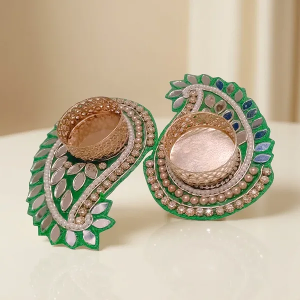 Artisanal_Lustrous_Gold_Diya_Pack_With_Emerald_Green_Regal_Peacock_Design_Pack_Of_2