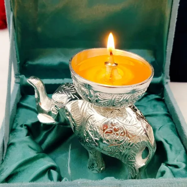 Vintage_Silver_Finish_Plated_Elephant_Candle_Holder_In_Gift_Box