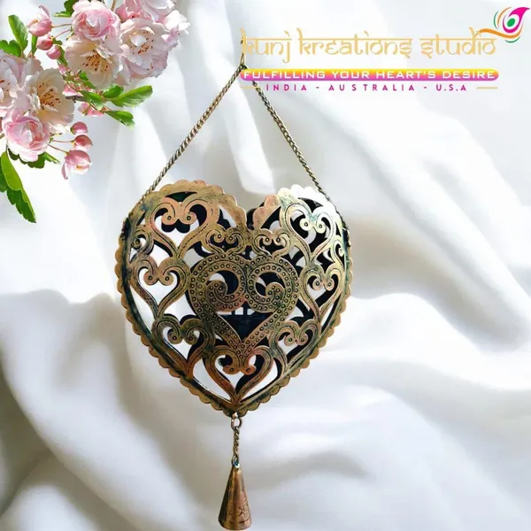 Antique_Polished_Brass_Heart_Shaped_Hanging_Tealight_Holder