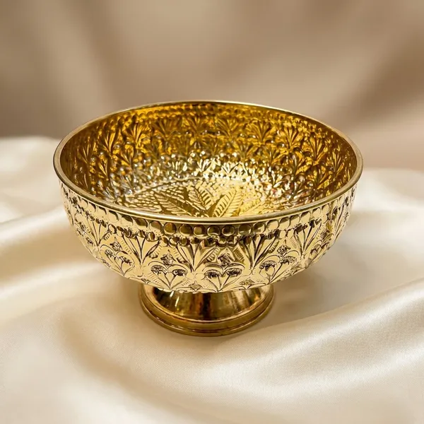Artisanal_Polished_Brass_Bowl_With_Intricate_Floral_Design