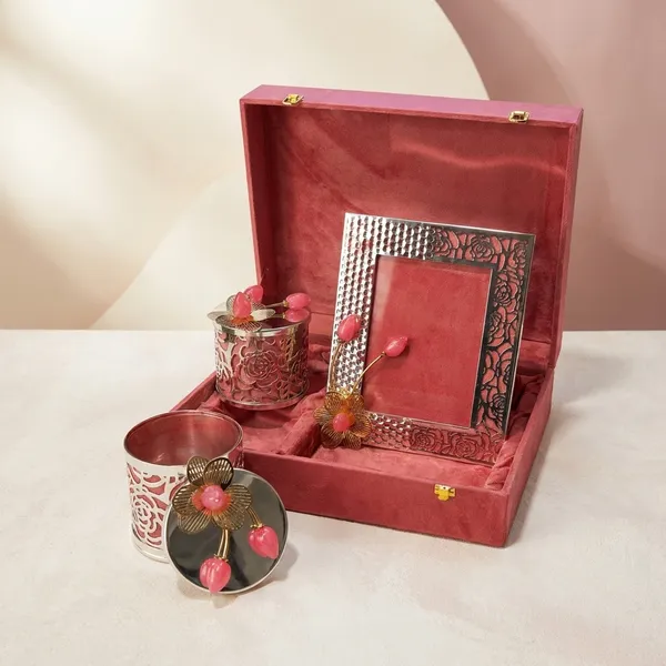 Luxury_Blush_Maroon_Velvet_Gift_Box_Pack_With_Artisanal_Candle_Holder_Photo_Frame_And_Accessories_Pack_Of_2