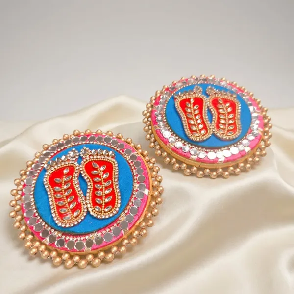 Hand_Etched_Artisanal_Divine_Pooja_Thali_Pack_With_Goddess_Laxmi_Feet_Design_Pack_Of_2