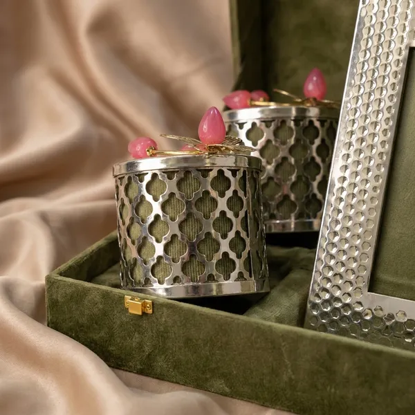 Olive_Emerald_Green_Velvet_Gift_Box_Pack_With_Artisanal_Frame_And_Candle_Holders_Set_Of_4