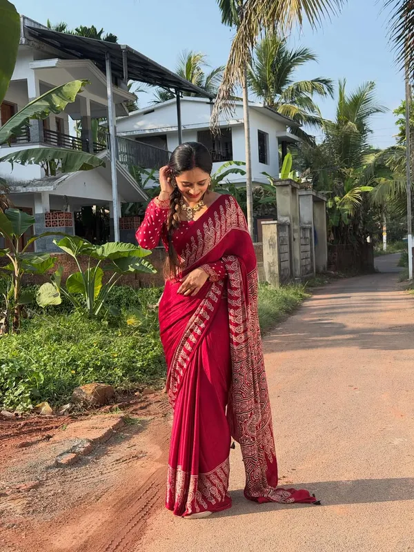 Gaji_Silk_Saree_with_Ajrakh_Pallu_and_Printed_Border