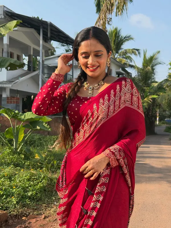 Gaji_Silk_Saree_with_Ajrakh_Pallu_and_Printed_Border