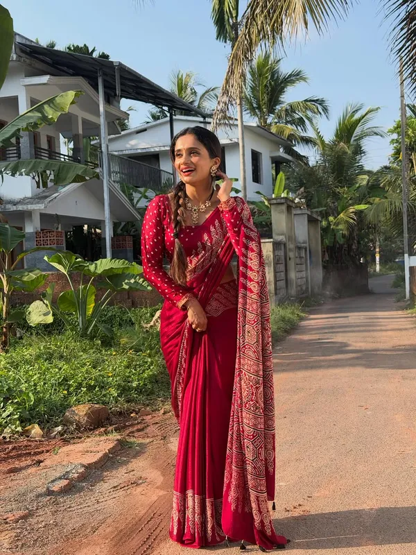 Gaji_Silk_Saree_with_Ajrakh_Pallu_and_Printed_Border