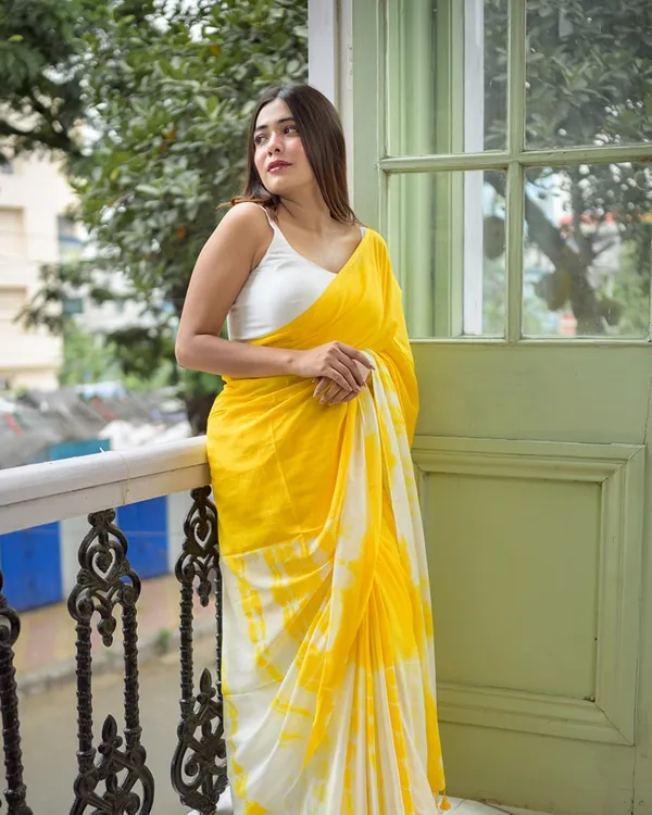 HALDI_GLOW_SAREE_PRINTED_SAREE_WITH_UNSTICHED_BLOUSE