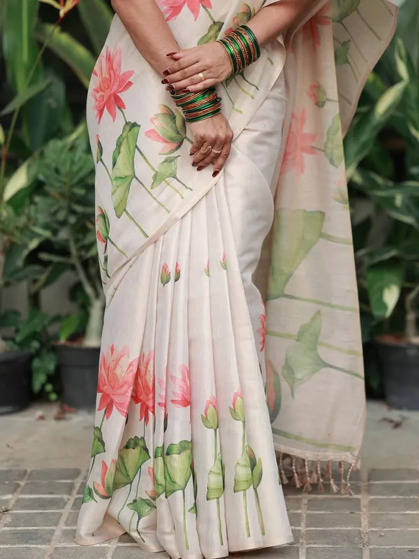 LUXE_FLORAL_PRINTED_SAREE_WITH_UNSTICHED_BLOUSE