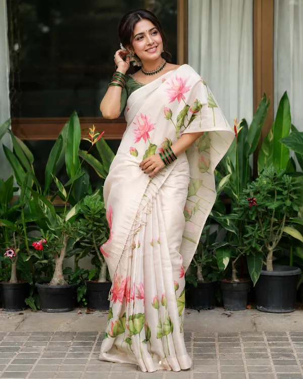 LUXE_FLORAL_PRINTED_SAREE_WITH_UNSTICHED_BLOUSE