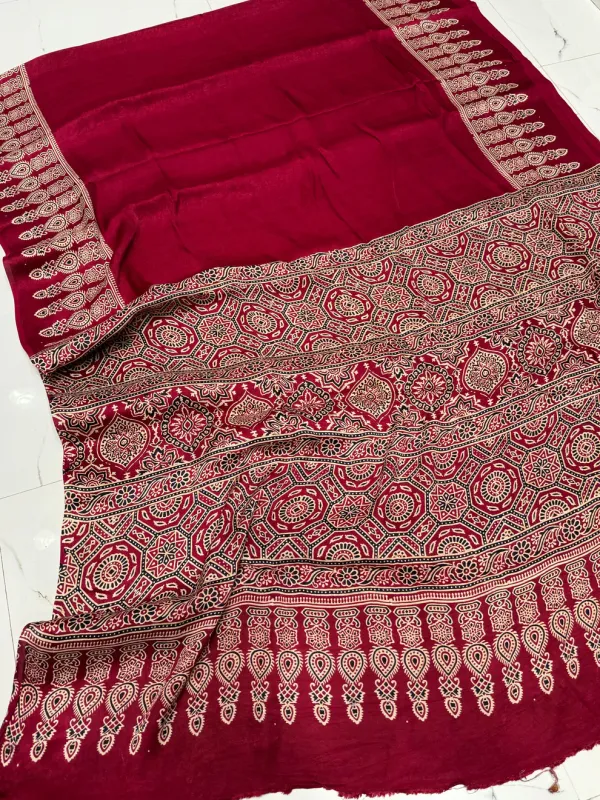 Red_Color_Semi_Gaji_Silk_Ajrakh_Saree_With_Beautiful_Pallu