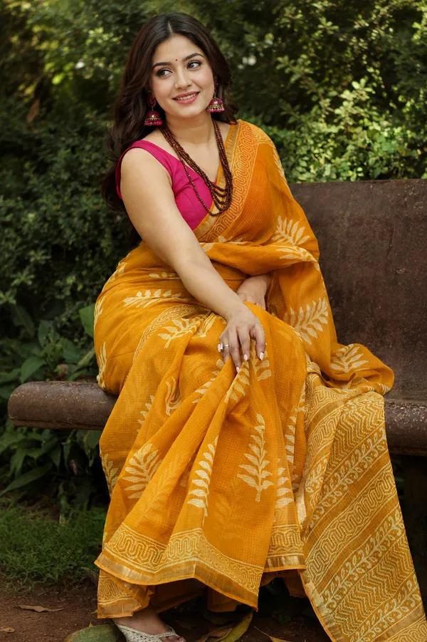 Sunehri_Leaf_Print_Saree