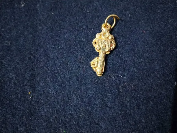 High_Demandable_24_Carat_Gold_Plated_Brass_Premium_Kuber_key_Pendant_For_Pooja,_Meditation,_Worship,_Home_Decor,_Unisex_Use_Of_Wearing