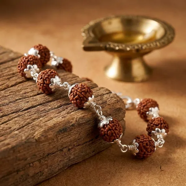 Brown_Original_5_Mukhi_Rudraksha_And_Pure_Silver_Plated_Brass_Premium_Bracelet_For_Unisex