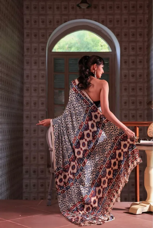 Multicolor_Modal_Silk_Saree_With_Blouse_For_Women