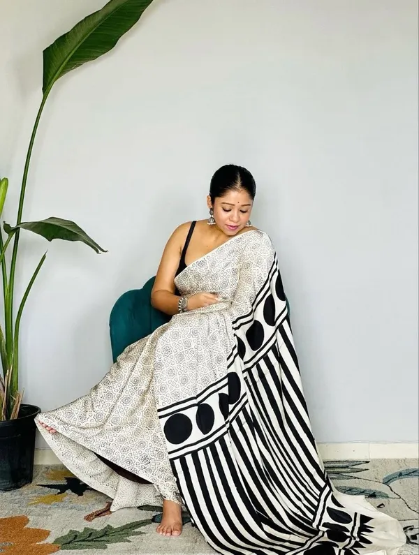 White_And_Black_Modal_Silk_Saree_With_Blouse_For_Women
