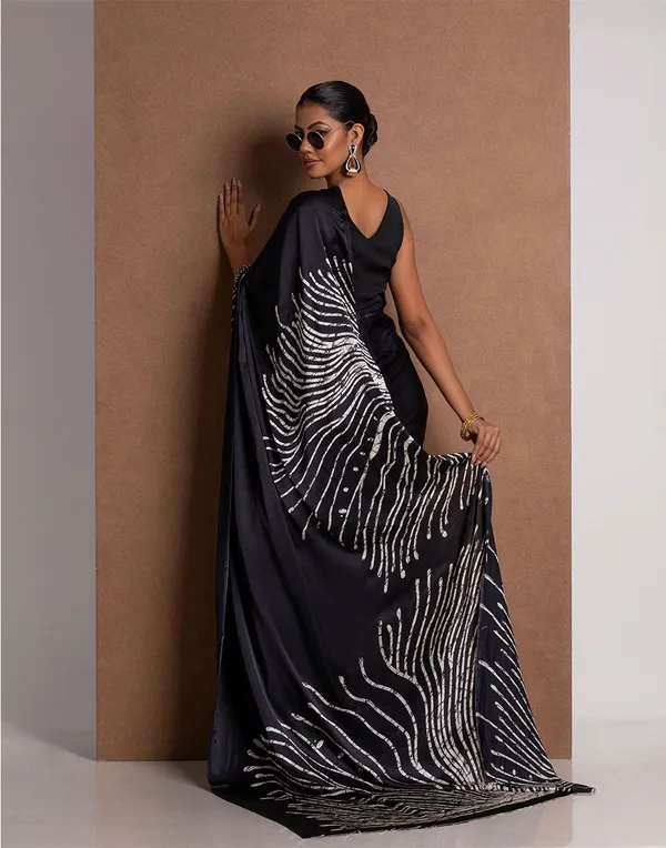Black_And_White_Modal_Silk_Saree_With_Blouse_For_Women