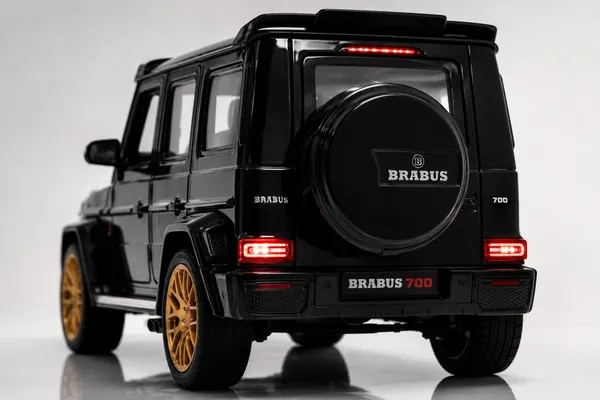 MERCEDES_BENZ_GWAGON_BRABUS_BLACK_DIE-CAST_MODEL_COLLECTIBLE