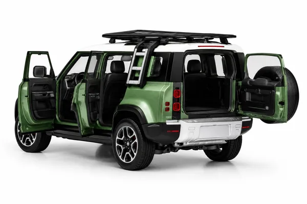 LAND_ROVER_DEFENDER_110_GREEN_1:24_DIE-CAST_CAR_MODEL_COLLECTIBLE