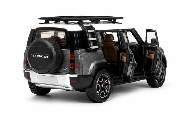 LAND_ROVER_DEFENDER_110_GREY_1:24_DIE-CAST_CAR_MODEL_COLLECTIBLE