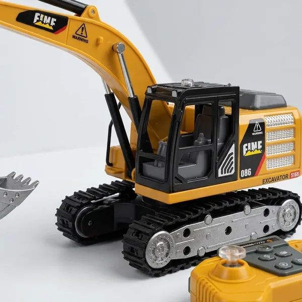 Yellow_Abs_Plastic,_Metal_Parts,_Rubber_Tracks_Remote_Control_Toy_For_Kids