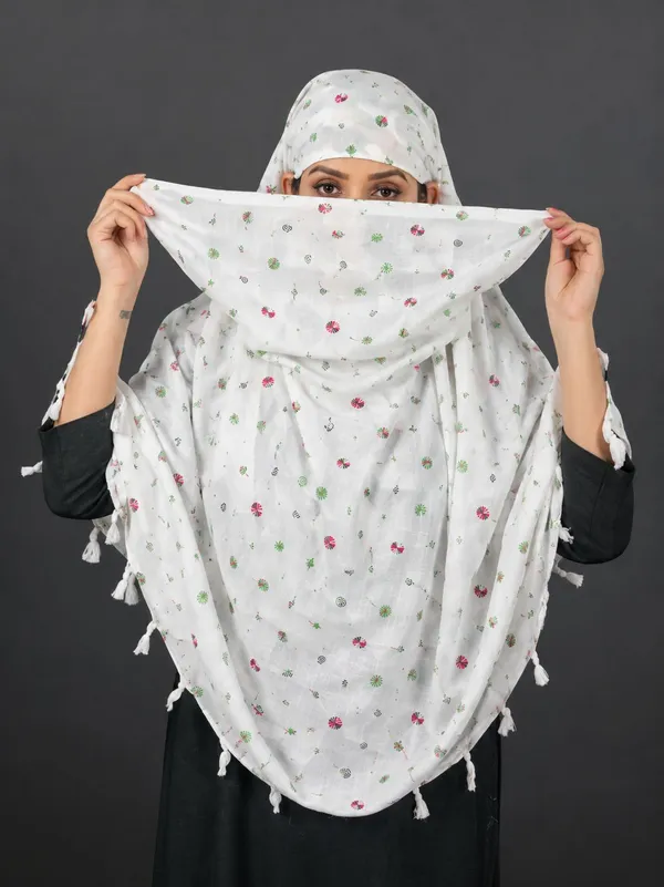 White_Cotton_Floral_Embroidered_Tassel_Scarf_For_Women