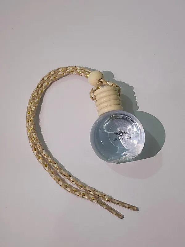 Gradviks_Lavender_Car_Hanging_Perfume_Glass_Bottle_With_Wooden_Cap