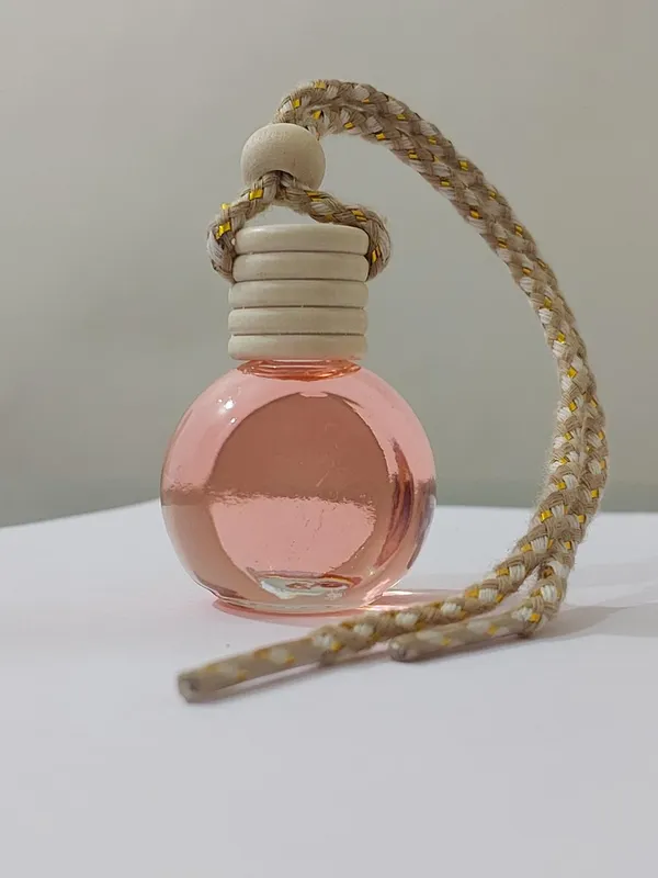 Gradviks_AMEERAL_Floral_Oud_Sandalwood_Car_Hanging_Perfume_10Ml