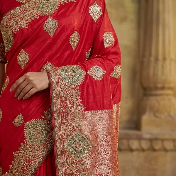 Red_Silk_Saree_With_Gold_Embroidery_Border