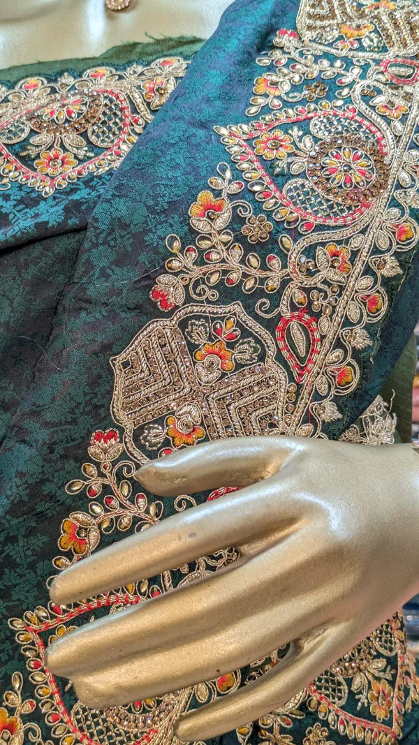 Dark_Teal_Kanjivaram_Silk_Saree_With_Golden_Border