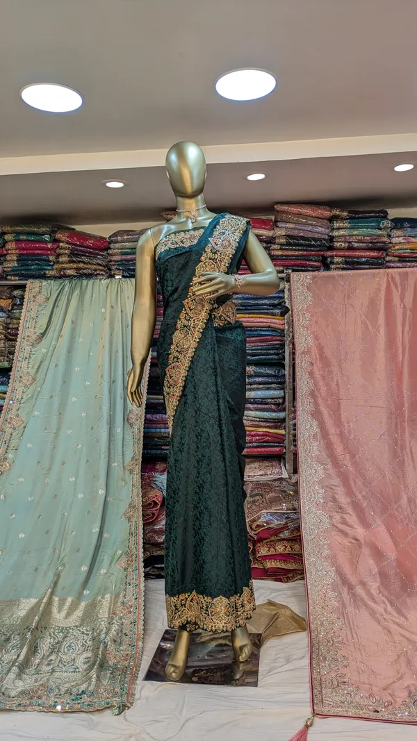 Dark_Teal_Kanjivaram_Silk_Saree_With_Golden_Border
