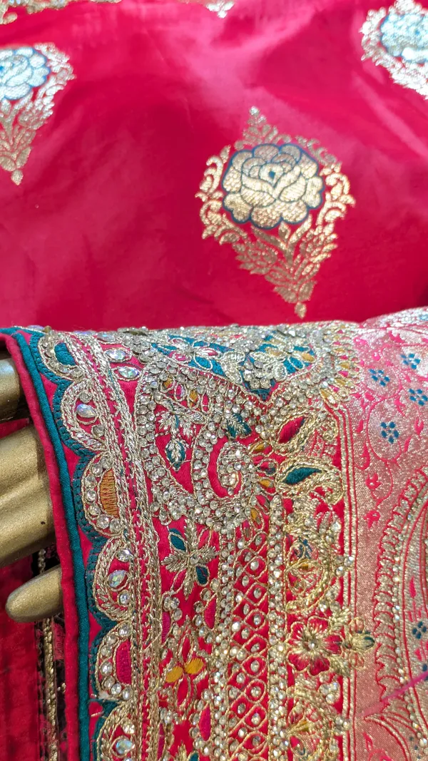 Red_Silk_Saree_With_Golden_Zari_And_Silver_Embroidery